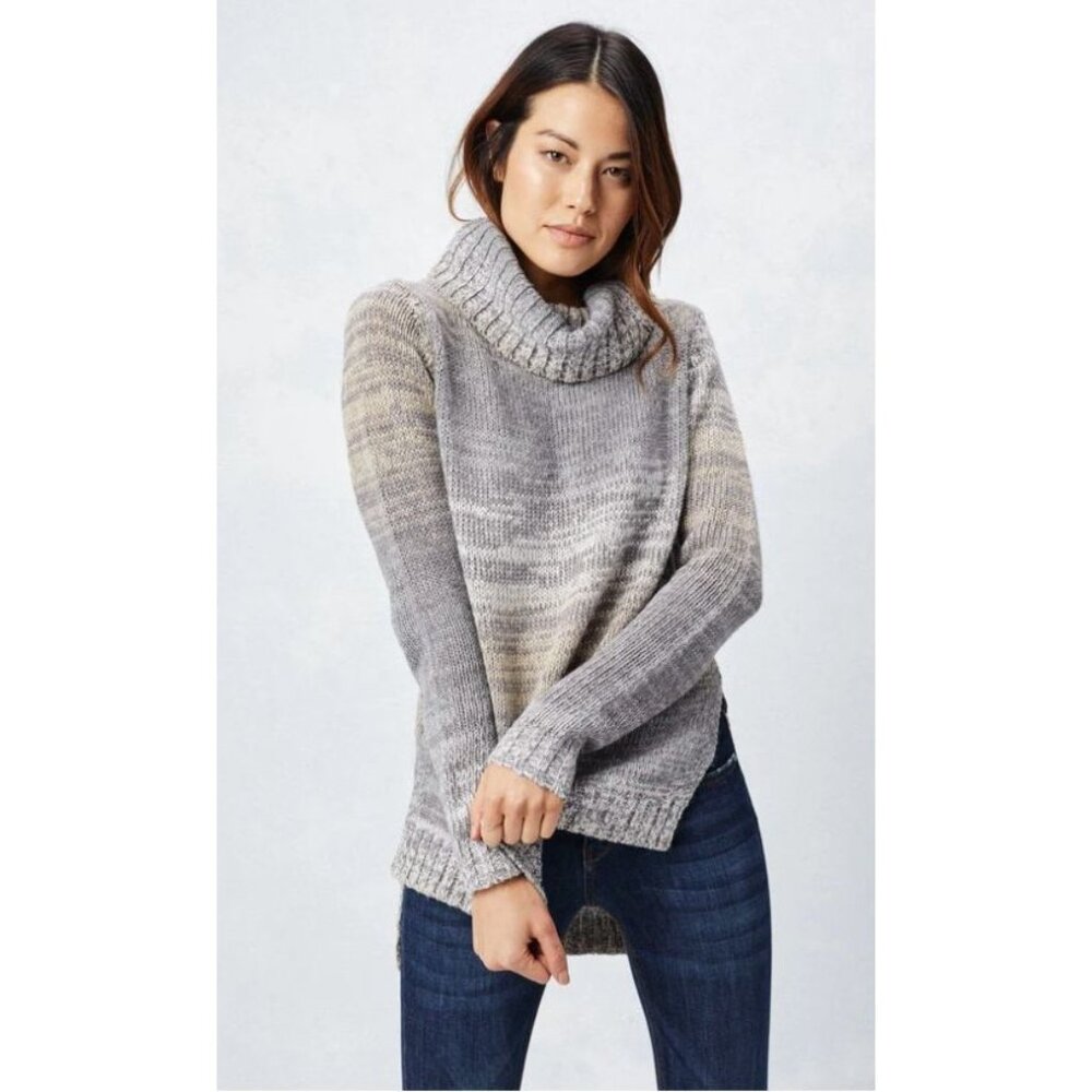 Lovestitch Jia Turtle Neck Hi-Low Sweater in Gray/Cream - Sz M - NWT